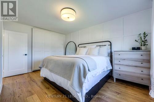 1539 Ogden Ave, Mississauga, ON - Indoor Photo Showing Bedroom