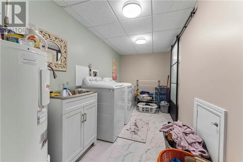 267 Clemow Avenue, Pembroke, ON - Indoor Photo Showing Laundry Room