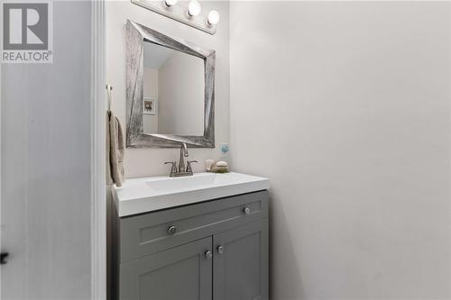 1607 Witt Road, Pembroke, ON - Indoor Photo Showing Bathroom