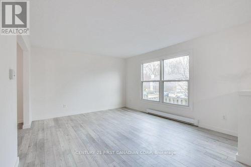 #22 -760 Berkshire Dr, London, ON - Indoor Photo Showing Other Room