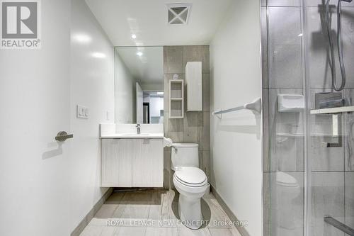 #3208 -99 Broadway Ave, Toronto, ON - Indoor Photo Showing Bathroom