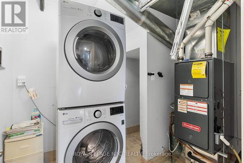 240 Derby Rd Rd, Fort Erie, ON - Indoor Photo Showing Laundry Room