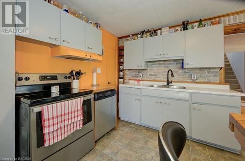 184 Mcfarlin Drive, West Grey, ON - Indoor Photo Showing Kitchen