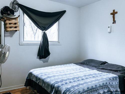 Chambre Ã Â coucher - 12222 Rue Valmont, Montréal (Ahuntsic-Cartierville), QC - Indoor Photo Showing Bedroom
