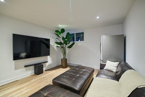 Family room - 61 Rue Tremblay, Saint-Jean-Sur-Richelieu, QC - Indoor Photo Showing Living Room