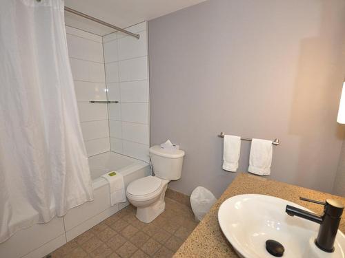 Bathroom - 307-150 Ch. Du Curé-Deslauriers, Mont-Tremblant, QC - Indoor Photo Showing Bathroom
