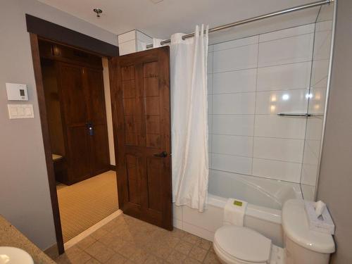 Salle de bains - 307-150 Ch. Du Curé-Deslauriers, Mont-Tremblant, QC - Indoor Photo Showing Bathroom