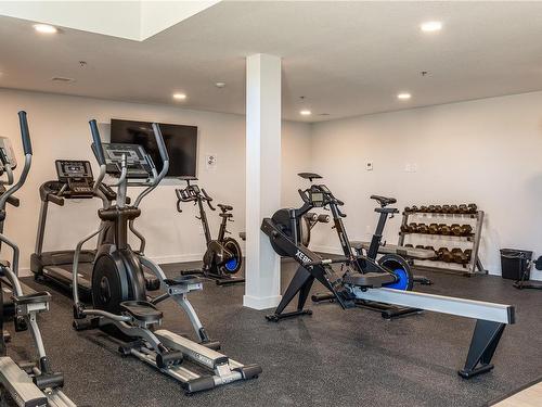315-4810 Cedar Ridge Pl, Nanaimo, BC - Indoor Photo Showing Gym Room