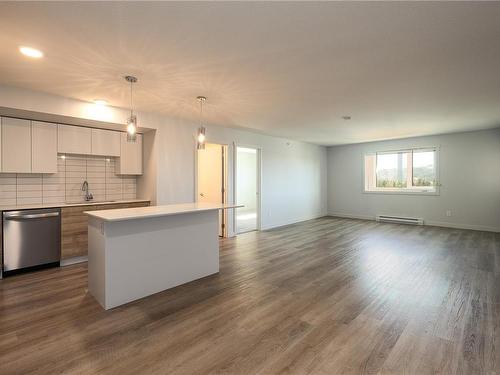 315-4810 Cedar Ridge Pl, Nanaimo, BC - Indoor Photo Showing Kitchen With Stainless Steel Kitchen With Upgraded Kitchen