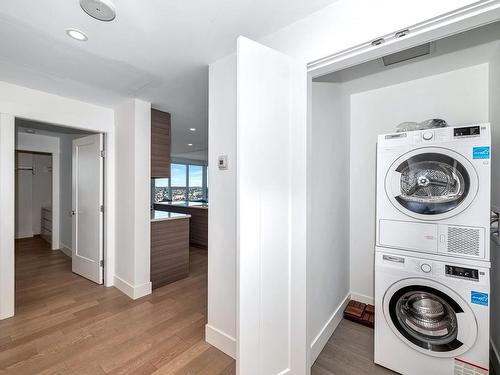 2304-777 Herald St, Victoria, BC - Indoor Photo Showing Laundry Room