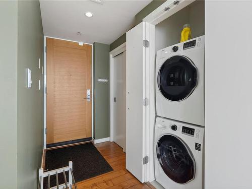 1506-707 Courtney St, Victoria, BC - Indoor Photo Showing Laundry Room