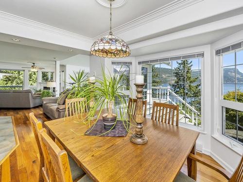 853 Arbutus Ave, Duncan, BC - Indoor Photo Showing Dining Room