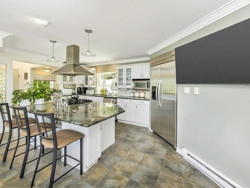 853 Arbutus Ave, Duncan, BC - Indoor Photo Showing Kitchen