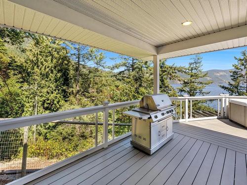 853 Arbutus Ave, Duncan, BC - Outdoor With Deck Patio Veranda With Exterior