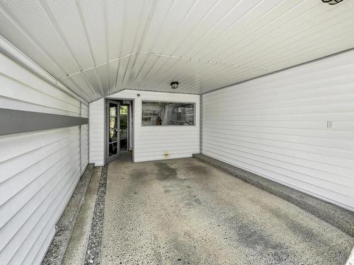 853 Arbutus Ave, Duncan, BC - Outdoor With Exterior