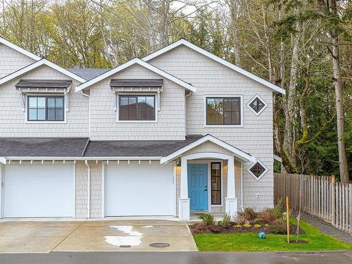 109-2096 Kennedy St, Sooke, BC - Outdoor With Facade