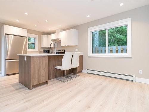 109-2096 Kennedy St, Sooke, BC - Indoor Photo Showing Kitchen