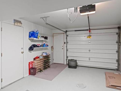 60-2020 Robson Place, Kamloops, BC - Indoor Photo Showing Garage