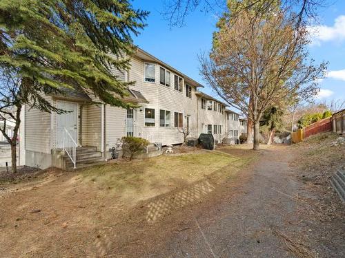 60-2020 Robson Place, Kamloops, BC - Outdoor