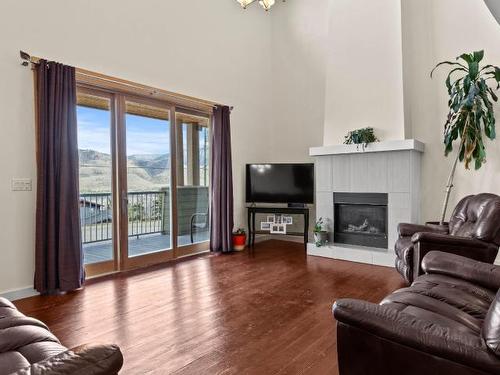 4752 Uplands Drive, Kamloops, BC - Indoor Photo Showing Living Room With Fireplace