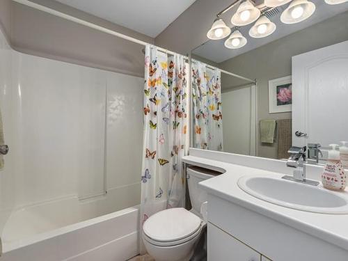 31-1750 Mckinley Crt, Kamloops, BC - Indoor Photo Showing Bathroom