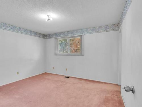 1590 Hillside Drive, Kamloops, BC - Indoor Photo Showing Other Room
