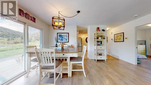 20820 Kruger Mountain Road, Osoyoos, BC - Indoor Photo Showing Dining Room