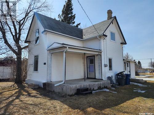 328 6Th Avenue, Broadview, SK - Outdoor