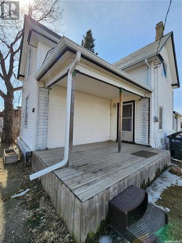 328 6Th Avenue, Broadview, SK - Outdoor With Exterior