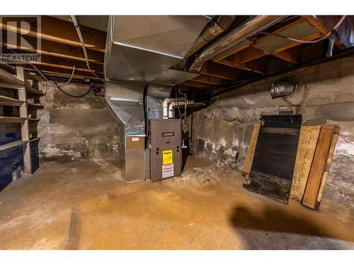 1042 Dynes Avenue, Penticton, BC - Indoor Photo Showing Basement
