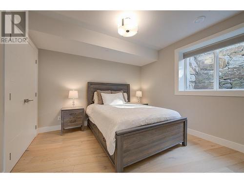 3316 Black Pine Lane, Kelowna, BC - Indoor Photo Showing Bedroom