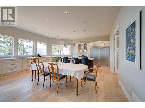 3316 Black Pine Lane, Kelowna, BC - Indoor Photo Showing Dining Room