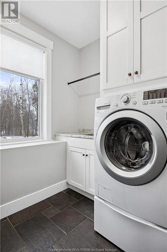 84 Riverside Dr, Shediac, NB - Indoor Photo Showing Laundry Room