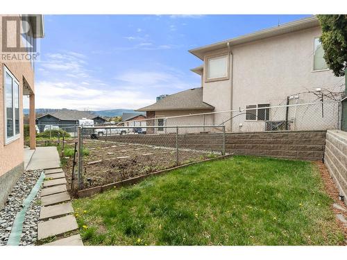 1531 Lawrence Avenue, Kelowna, BC - Outdoor With Exterior