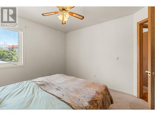 1531 Lawrence Avenue, Kelowna, BC - Indoor Photo Showing Bedroom