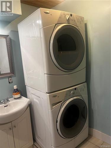 4234 Robinson Rue, Tracadie, NB - Indoor Photo Showing Laundry Room