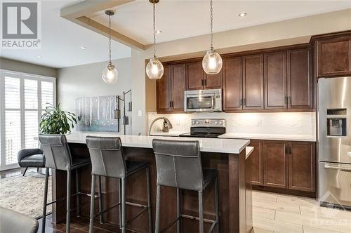 827 Loosestrife Way, Ottawa, ON - Indoor Photo Showing Kitchen With Upgraded Kitchen