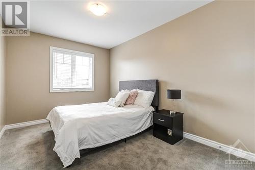 827 Loosestrife Way, Ottawa, ON - Indoor Photo Showing Bedroom