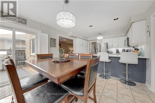 19 Allsop Cres, Barrie, ON - Indoor Photo Showing Dining Room