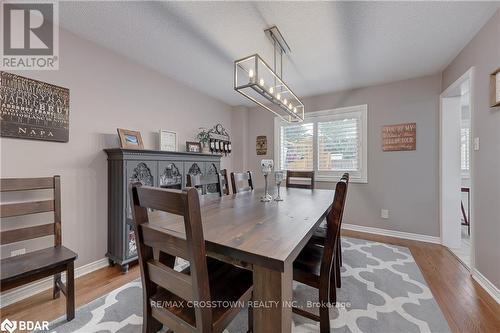 19 Allsop Cres, Barrie, ON - Indoor Photo Showing Dining Room
