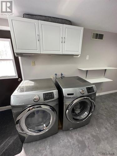 17 Furlong St, Kirkland Lake, ON - Indoor Photo Showing Laundry Room