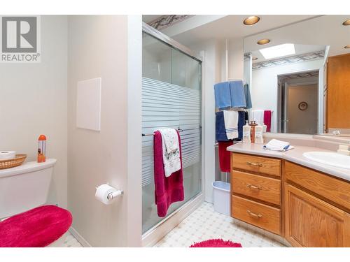 308 Falcon Drive Lot# 373, Penticton, BC - Indoor Photo Showing Bathroom