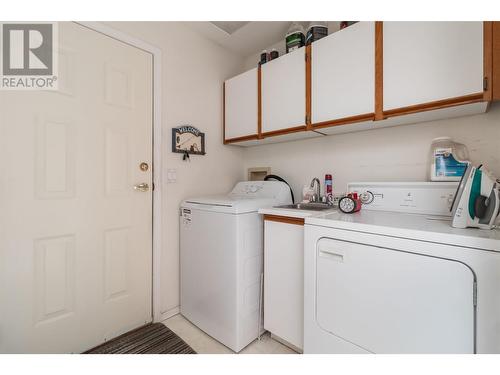 308 Falcon Drive Lot# 373, Penticton, BC - Indoor Photo Showing Laundry Room