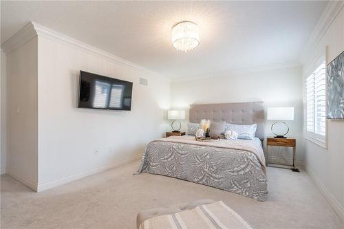 110 Avanti Crescent, Waterdown, ON - Indoor Photo Showing Bedroom