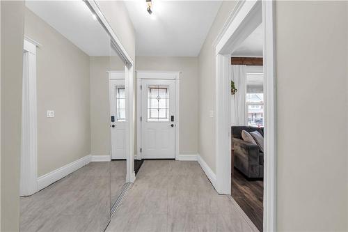 46 Garfield Avenue S, Hamilton, ON - Indoor Photo Showing Other Room