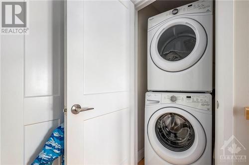 1286 Kilborn Avenue, Ottawa, ON - Indoor Photo Showing Laundry Room