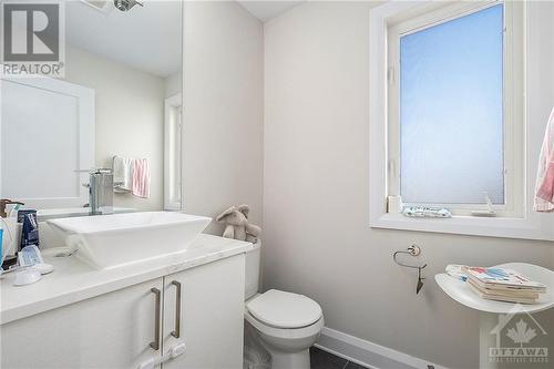 1286 Kilborn Avenue, Ottawa, ON - Indoor Photo Showing Bathroom