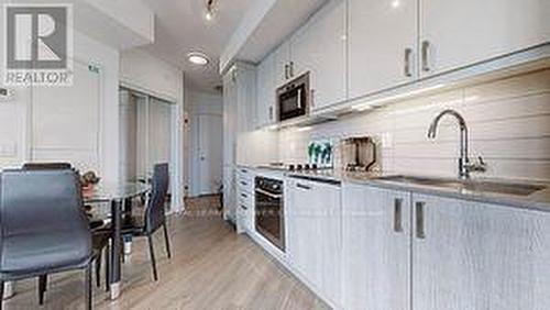 #1702 -77 Mutual St, Toronto, ON - Indoor Photo Showing Kitchen With Upgraded Kitchen