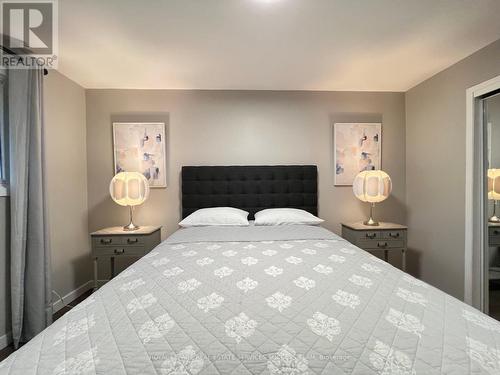 3852 Orlando Dr, Niagara Falls, ON - Indoor Photo Showing Bedroom