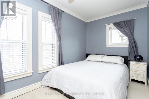 184 Wellington St, St. Thomas, ON - Indoor Photo Showing Bedroom